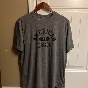 Men’s grey AE t-shirt